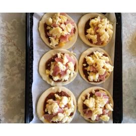 frozen small pizzas (Dozen)